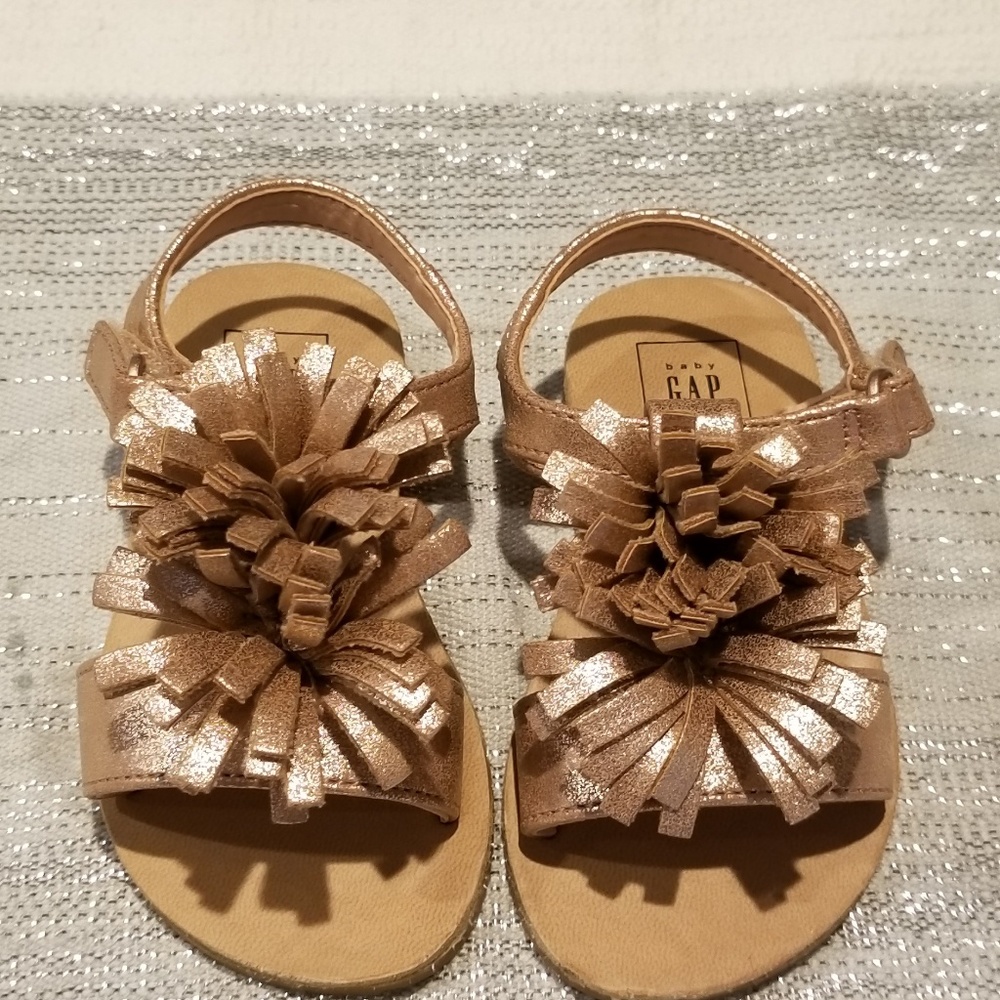 Gap baby sandals bronze/gold/rose gold